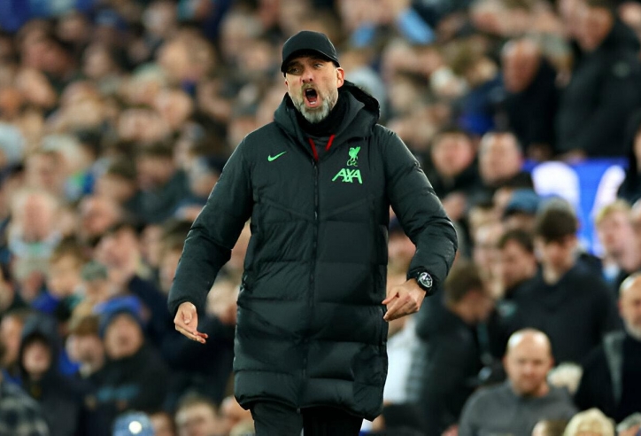 CĐV Liverpool liên tiếp đón tin không thể buồn hơn trước ngày chia tay Klopp