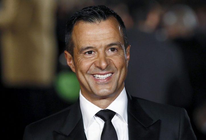 Jorge Mendes tiến cử 'sao trẻ được săn đón khắp châu Âu' cho Barca