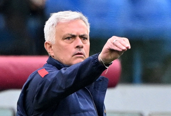 Khẳng định tương lai, Mourinho liên hệ MU để chiêu mộ trò cũ ngỗ ngược