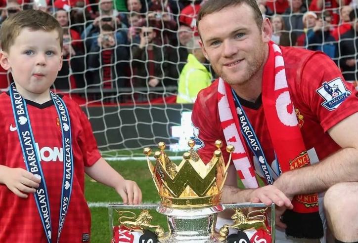 Cha nào con nấy, quý tử nhà Rooney lập hat trick đẳng cấp