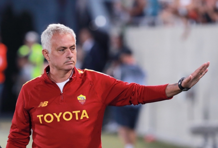 Thua chung kết C2, Mourinho thẳng thắn nói về tương lai