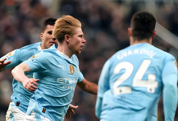 Bruyne tái xuất khó tin, Man City lội ngược dòng phút bù giờ trước Newcastle