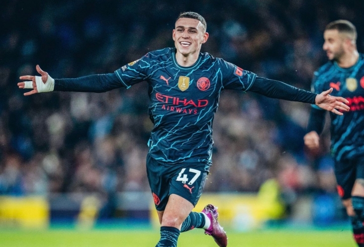 Lập cú đúp cho Man City, Foden đạt cột mốc sánh ngang Messi