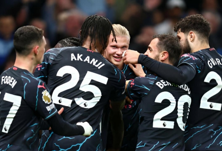 Haaland lập cú đúp, Man City đả bại Tottenham lấy ngôi đầu Ngoại hạng Anh