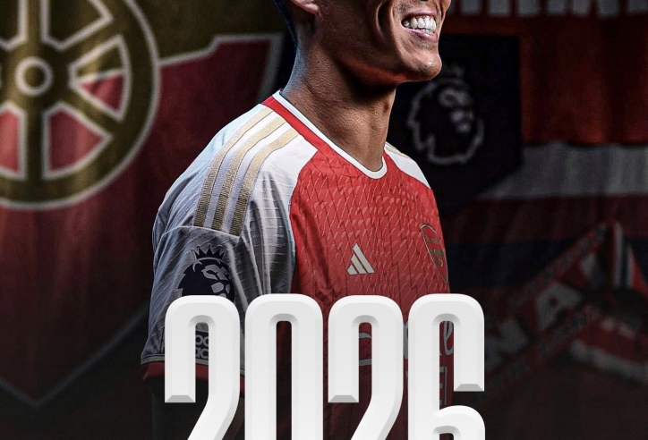 Arsenal ký hợp đồng mới với Tomiyasu bất chấp vấn đề chấn thương