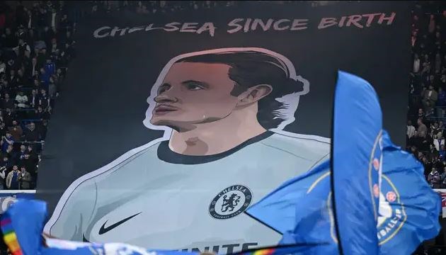 CĐV Chelsea bảo vệ Gallagher trước tin đồn anh sắp bị bán