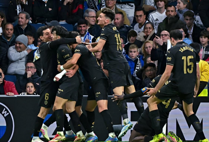 Vinicius hỏng penalty, Real Madrid thua đắng Valencia ngay tại sân nhà