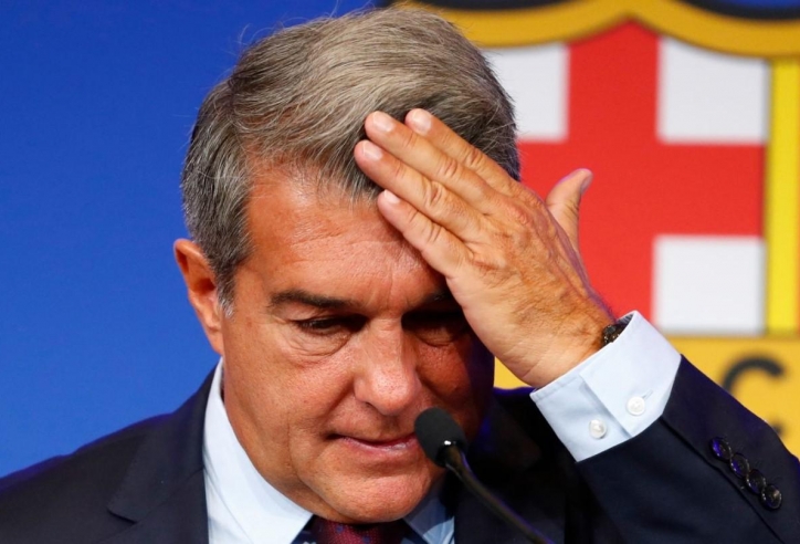 Thêm ngôi sao ra đi, Barca chỉ còn 17 cầu thủ trong đội Một