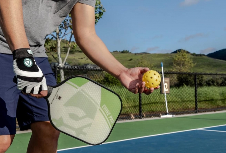 Review găng tay pickleball: Phụ kiện nhỏ ngăn bạn thua trận trong tích tắc