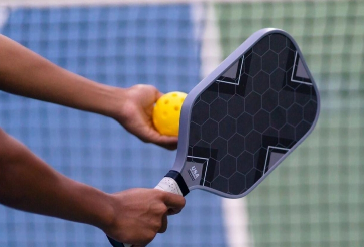 Hướng dẫn chi tiết về độ dày vợt Pickleball và cách chọn vợt phù hợp