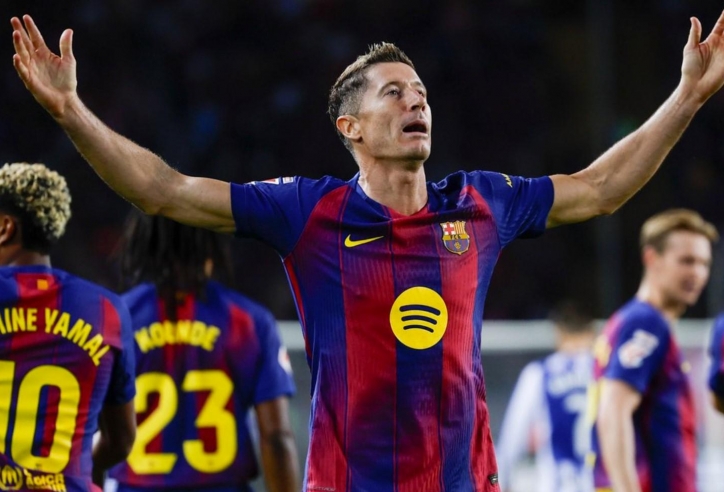 Lewandowski đi vào lịch sử Barcelona
