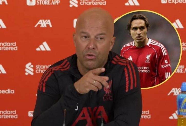 Slot nói thẳng lý do Chiesa bị gạch tên khỏi Champions League