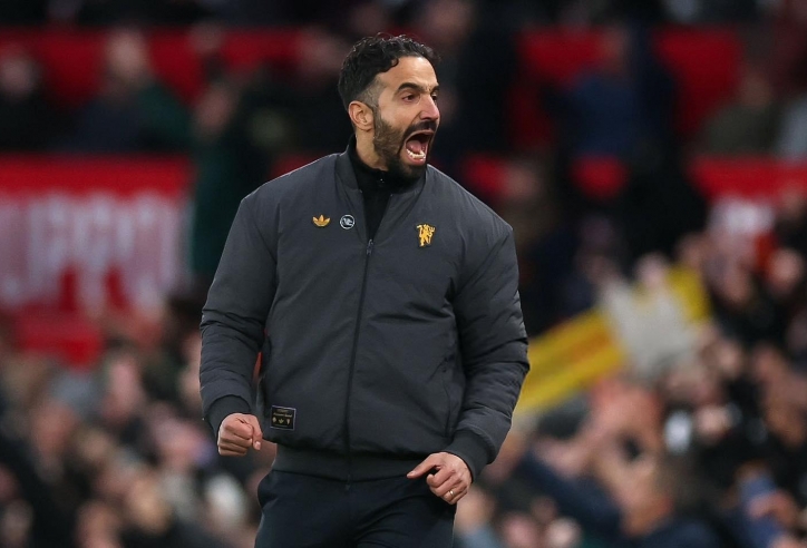 Ruben Amorim đứng trên đầu sóng ngọn gió!