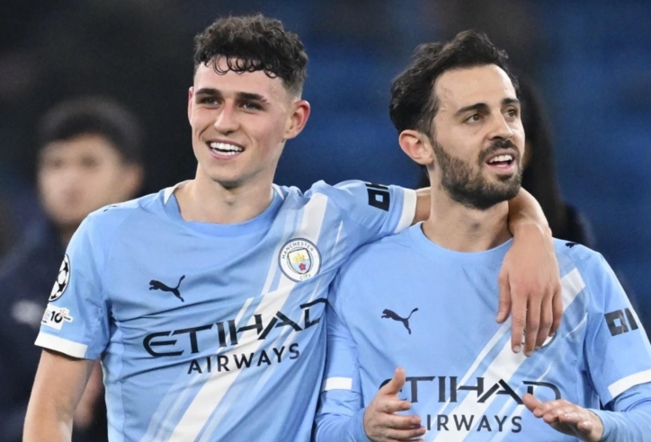 Manchester City bất ngờ dẫn đầu Ngoại hạng Anh