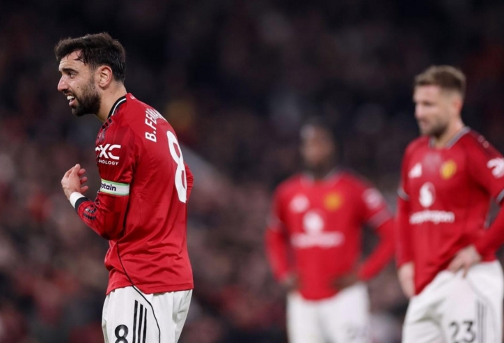 Bruno 'nổi điên' với đồng đội, phòng thay đồ MU hỗn loạn tột độ