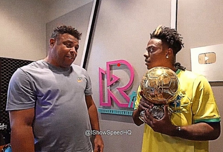 Ronaldo 'béo' bị ép khen Cristiano Ronaldo giỏi hơn Messi