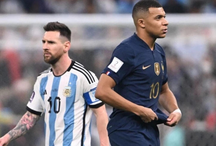 Hành động đẹp của Mbappe với Messi trong cuộc đua The Best