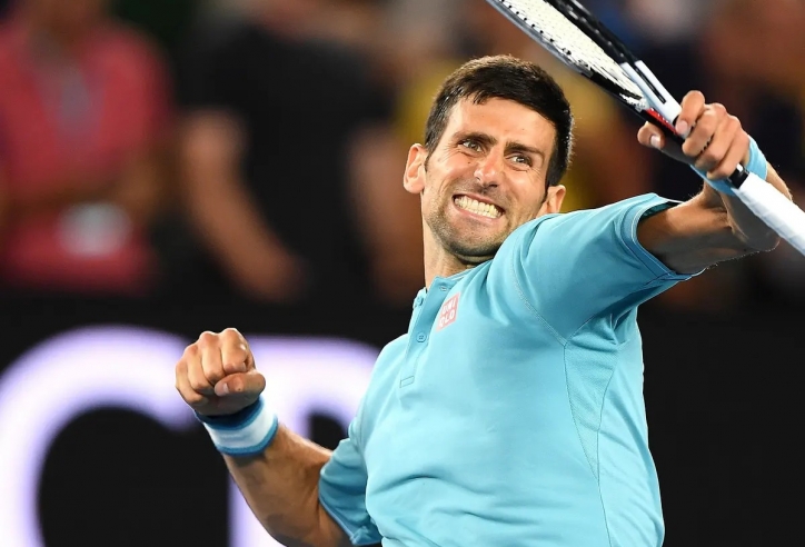 Djokovic tiếp tục vượt mặt đối thủ truyền kiếp