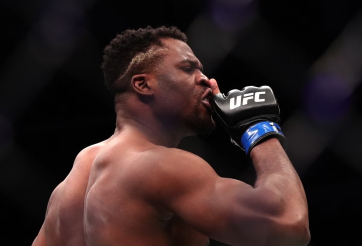Francis Ngannou chỉ thẳng sự khác biệt giữa Anthony Joshua và Tyson Fury