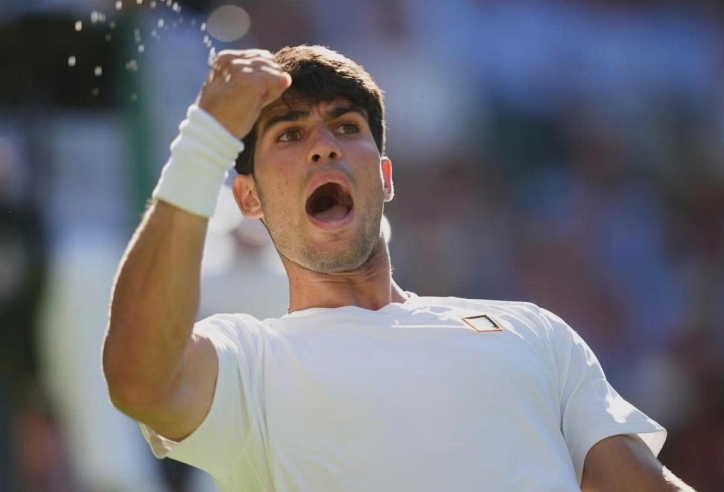 Alcaraz thoát hiểm, Medvedev gây thất vọng trong ngày mở màn Wimbledon 2025