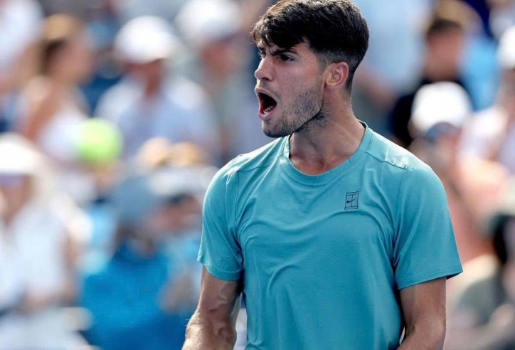 Alcaraz, Sinner thắng tiến tứ kết Cincinnati Open