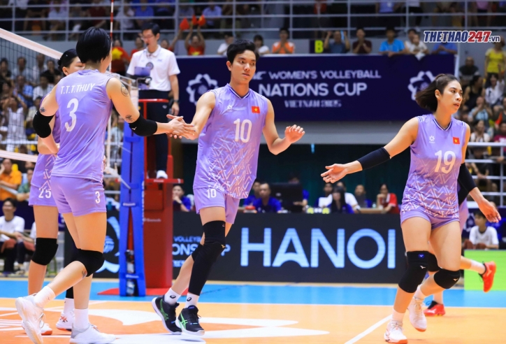 Tuyển bóng chuyền nữ Việt Nam tiếp tục tập huấn tại Vĩnh Long