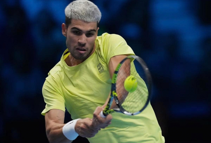 Alcaraz vào bán kết ATP Finals, chắc chắn giữ ngôi số 1 thế giới