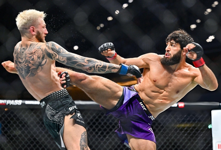 Arman Tsarukyan 'bực hết cả mình' khi mất suất tranh đai UFC