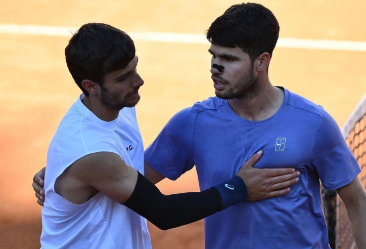 Trực tiếp tennis Carlos Alcaraz 0-0 Lorenzo Musetti: Khởi động