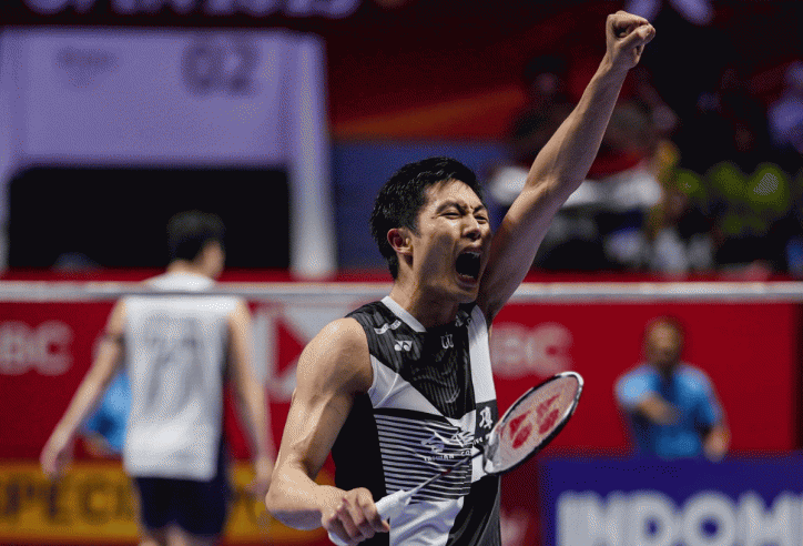 Chou Tien-chen thắng sốc tân số 1 thế giới, lọt chung kết Indonesia Open 2025