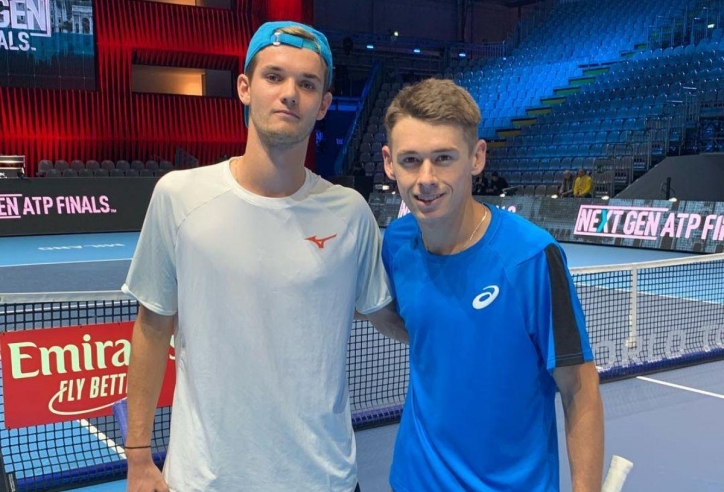 HI HỮU: Sao tennis Đức bị xử thua vì... tắm giữa trận