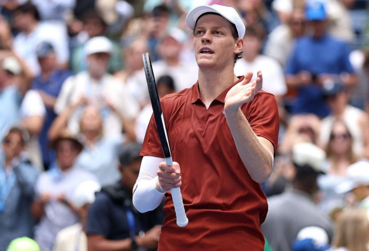 Jannik Sinner 'nghiền nát' đối thủ trận ra quân US Open 2025