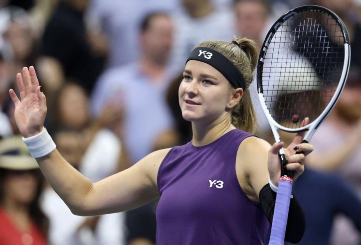 Tình cũ đến xem, tay vợt xinh đẹp suýt thua ở US Open