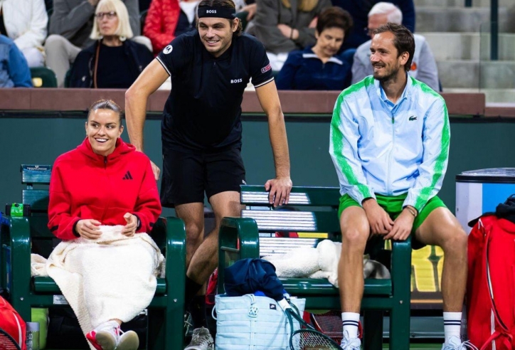 Medvedev tuyên bố không phải là bạn với một siêu sao tennis thế giới