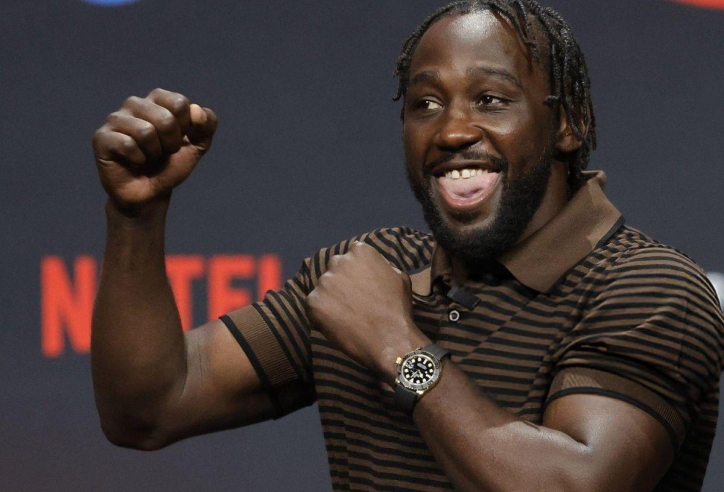 Bị Ilia Topuria dọa knock-out, Terence Crawford nói thẳng một điều