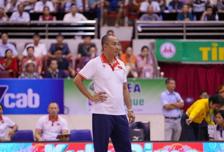 Thua tiếc nuối Thái Lan, HLV Nguyễn Tuấn Kiệt nói thẳng một điều với trọng tài