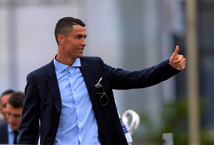 Sau Chelsea, xuất hiện thêm 'ông lớn' muốn chiêu mộ Ronaldo