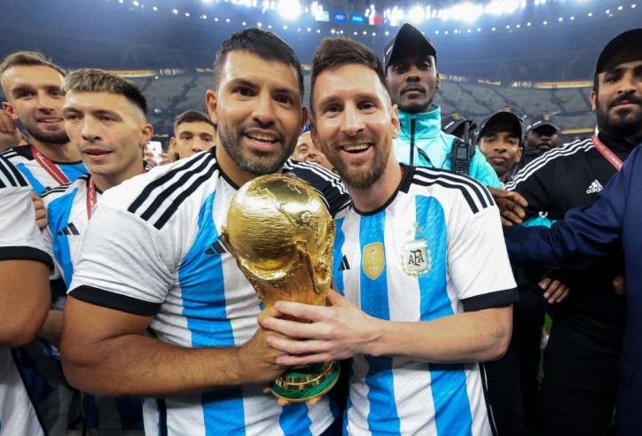 CHÍNH THỨC: Aguero tái xuất sân cỏ sau hơn 1 năm mắc bệnh tim