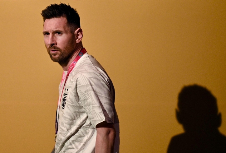 Bị loại khỏi Champions League, tương lai của Messi 'rõ như ban ngày'