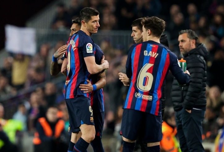 Nợ đầm đìa, Barca ra quyết định khó chấp nhận với các ngôi sao