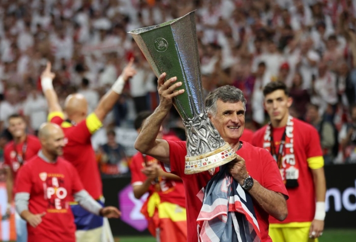 HLV Sevilla nói lời thật lòng sau chức vô địch Cúp C2 2022/23