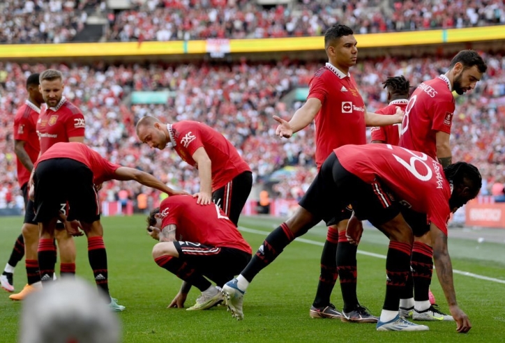 CĐV MU chỉ đích danh tội đồ sau khi thua Man City tại FA Cup