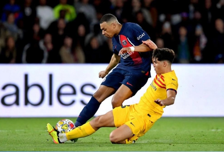 Cậu thiếu niên 17 tuổi biến siêu sao Mbappe thành 'gã học việc' tại C1