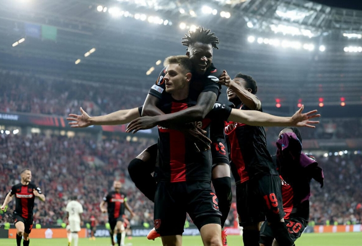 Bùng nổ phút 90+7, Leverkusen bất bại vào chung kết C2