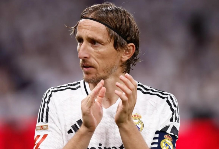 Chính thức: Luka Modric hoàn tất thương vụ chuyển nhượng với CLB Anh