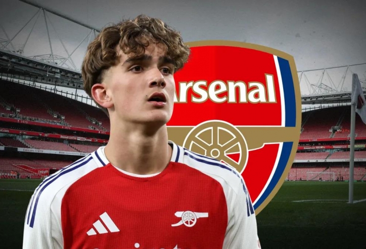 Arsenal ra mắt thần đồng 15 tuổi, đóng góp 25 bàn sau 24 trận