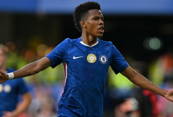 Tân binh chói sáng, Chelsea thắng dễ Leverkusen
