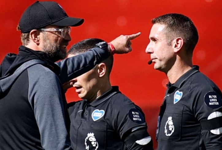 Trọng tài lăng mạ HLV Jurgen Klopp nhận kết cục đắng