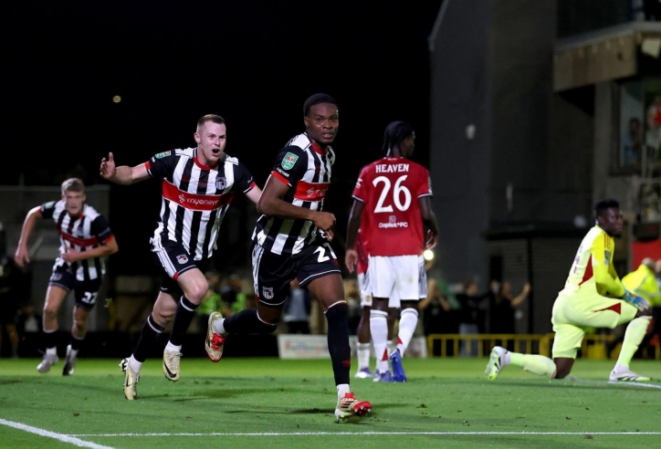 Trực tiếp MU 2-2 Grimsby Town: Đá luân lưu 11m