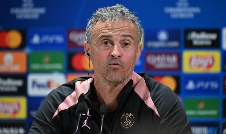 HLV Luis Enrique của PSG nhập viện vì tai nạn